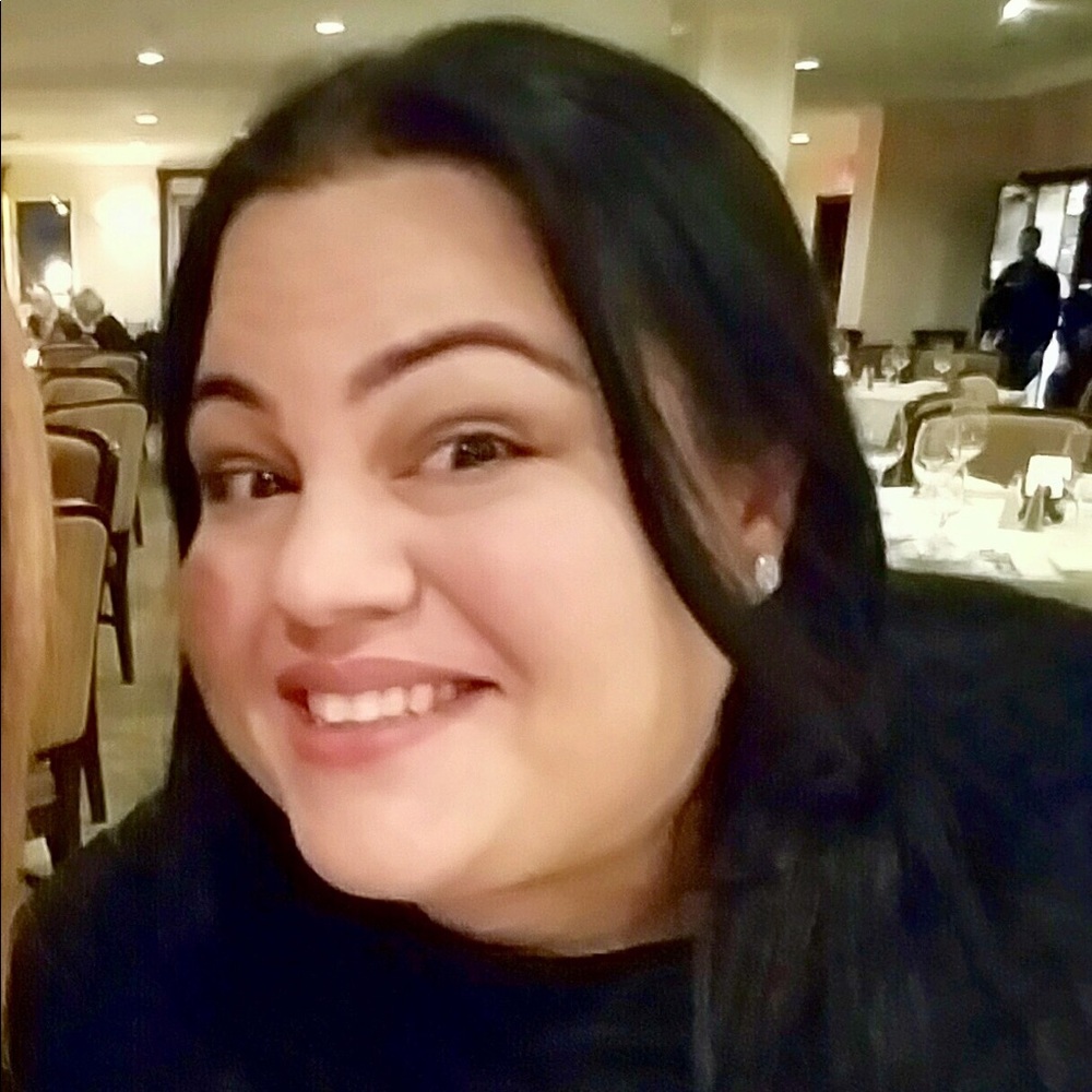 Meet your Posher, Lauren